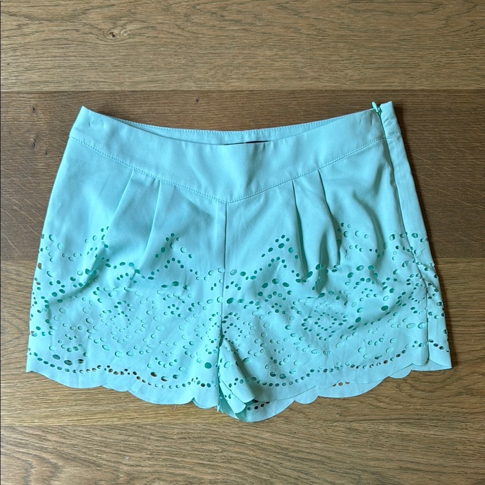 Mint Laser cut design shorts
